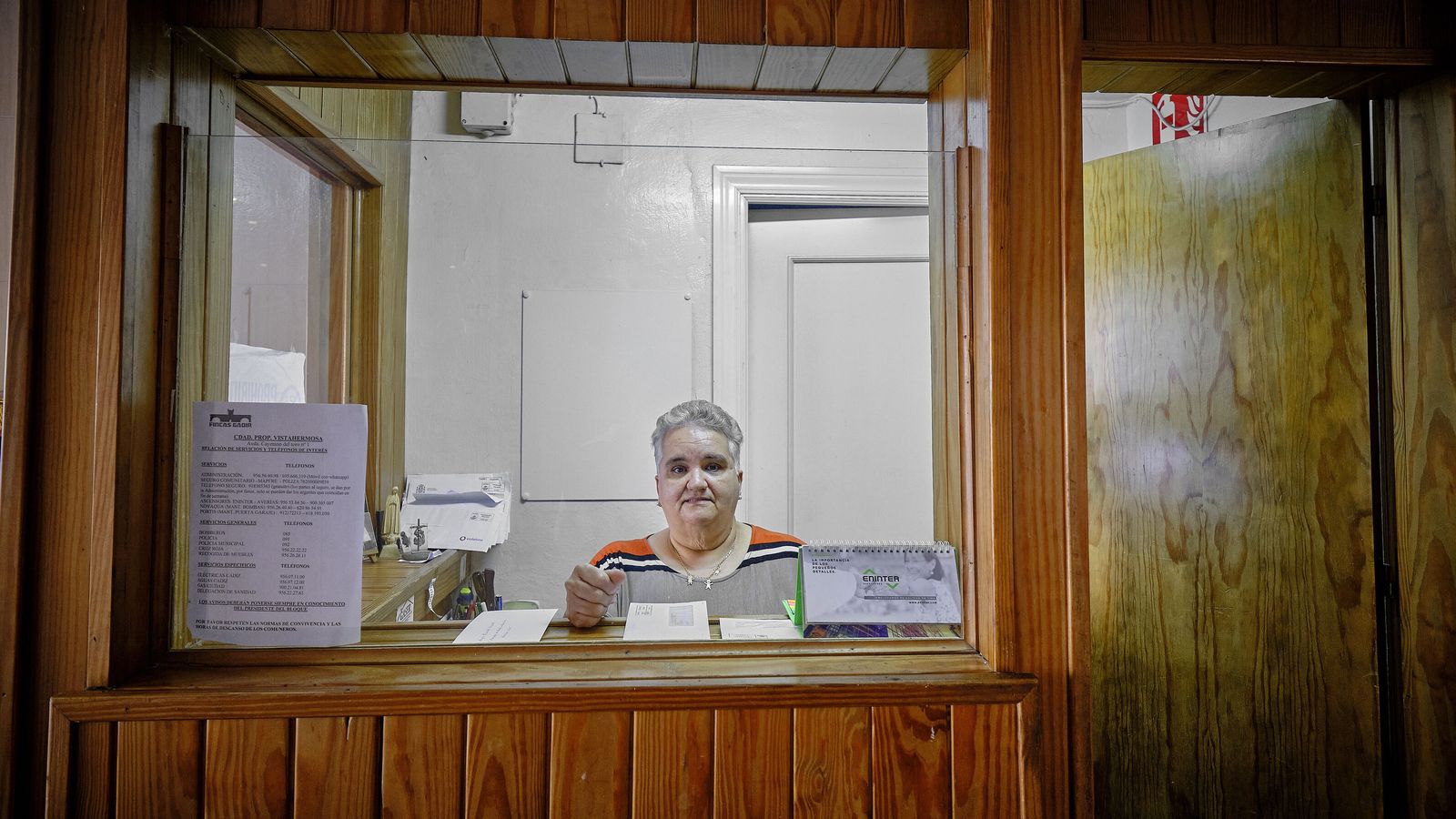 Luisa San Sabas, en su portería del edificio Vistahermosa.