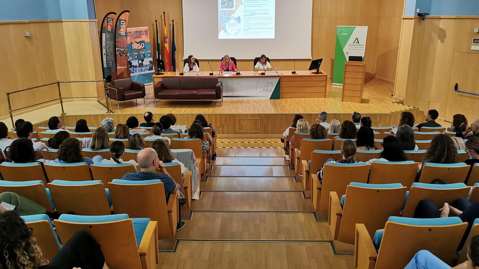 Apertura y desarrollo de estas jornadas en el salón de actos del Hospital de Valme.