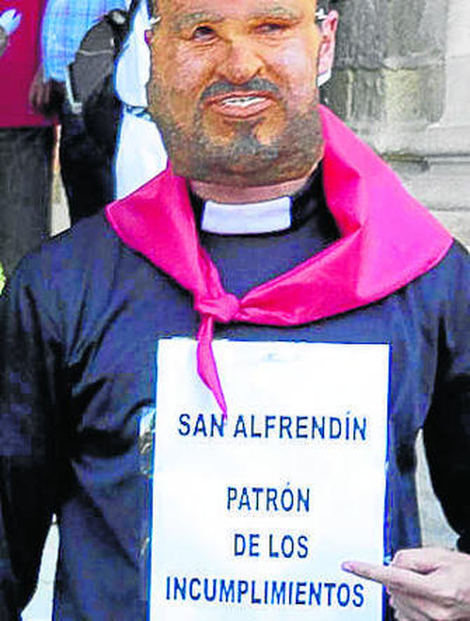 Policía disfrazado en una protesta.