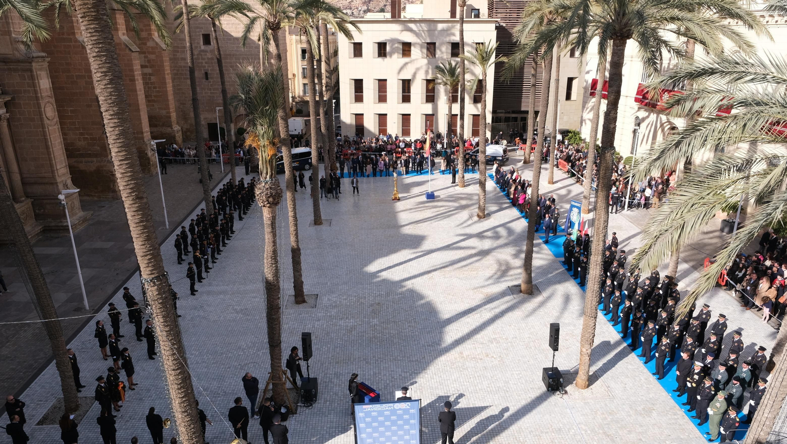 Imágenes del acto del 200 aniversario de la Policía Nacional, en Almería