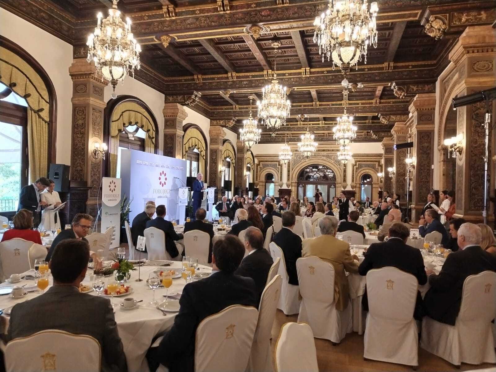 Interior del Hotel Alfonso XIII, este pasado martes, durante la ponencia del director de la RAE Santiago Muñoz.