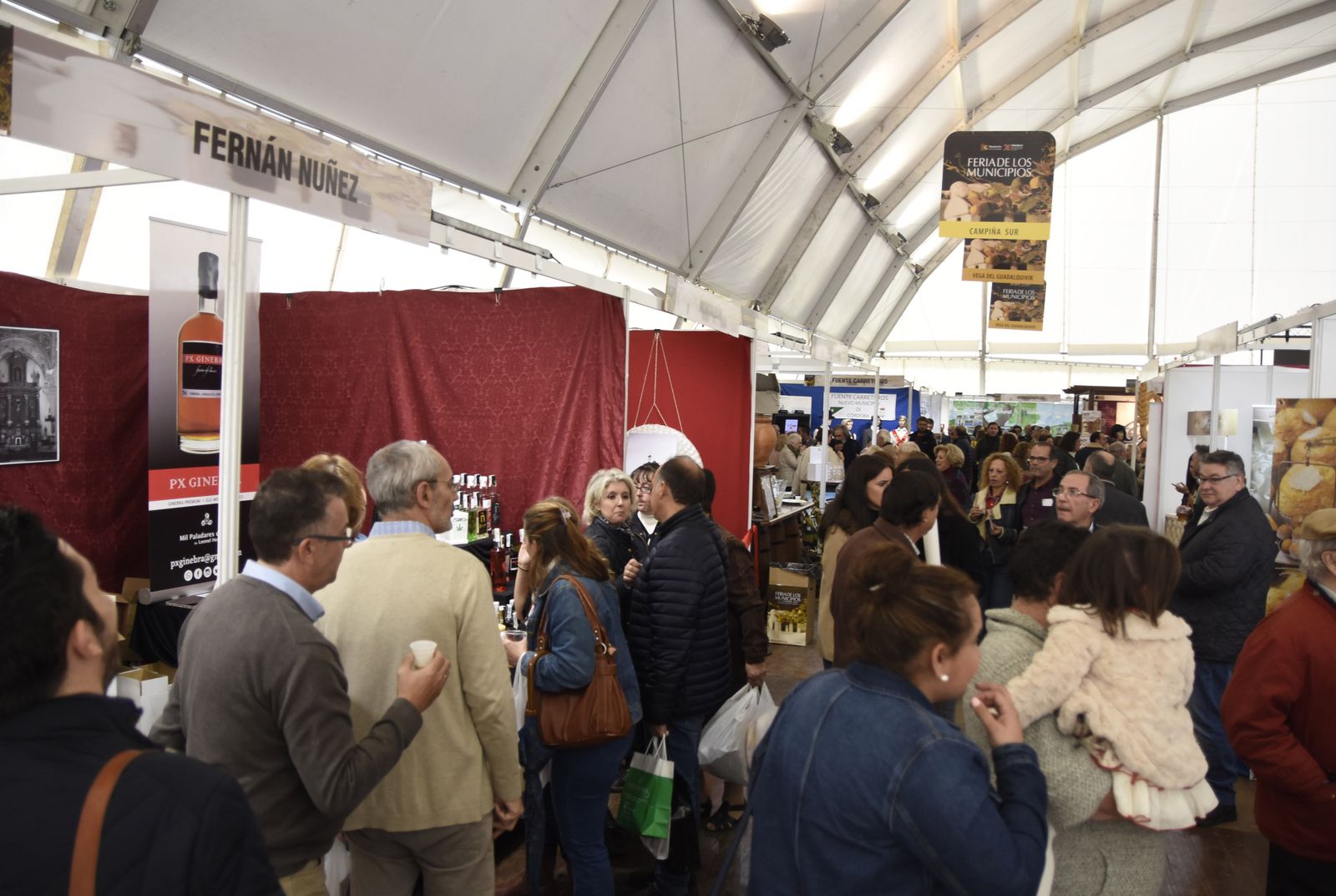Asistentes a la Feria de los Municipios del año pasado.