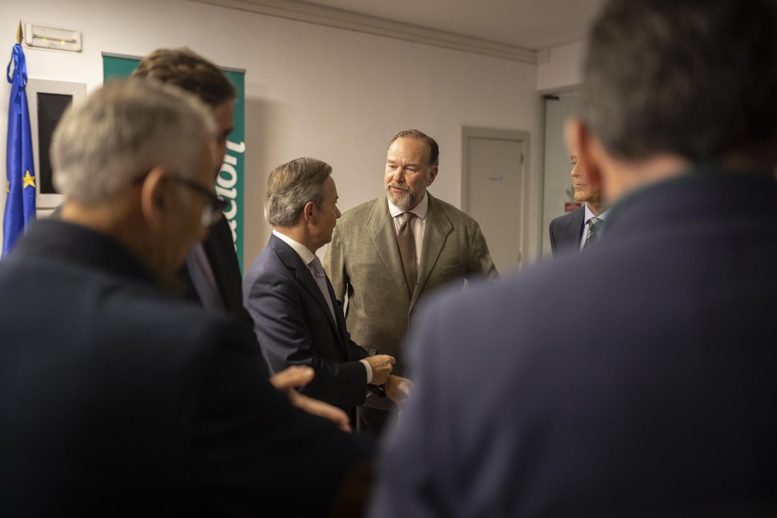 Imágenes de la conferencia de Ricardo Martínez Rico organizada por Club Cámara en la Fundación Caja Rural del Sur