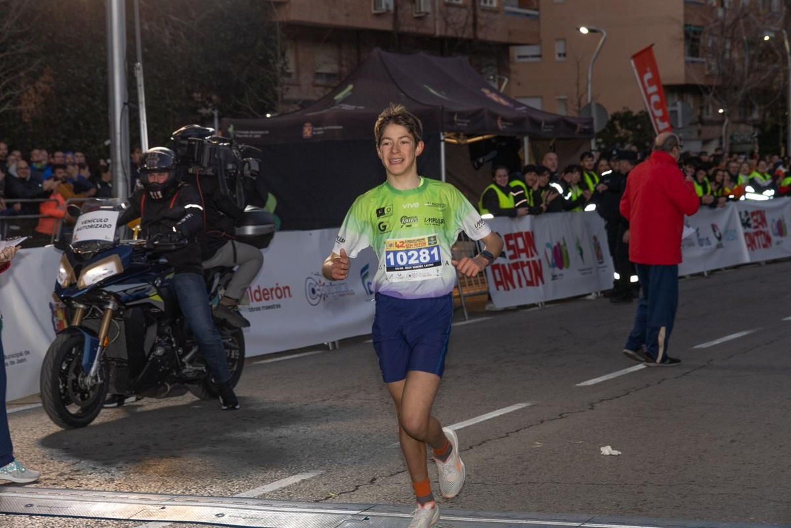 En imágenes: Las promesas del atletismo brillan en la Carrera Infantil de San Antón 2025