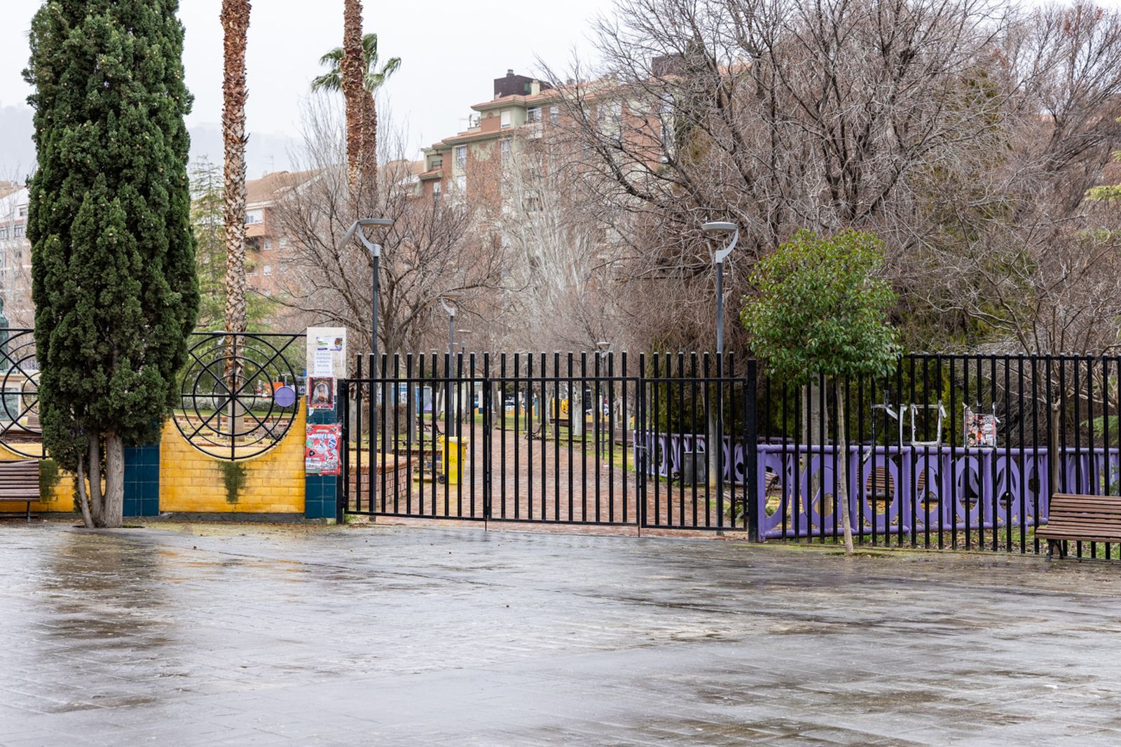 Parque de la capital cerrado por el temporal