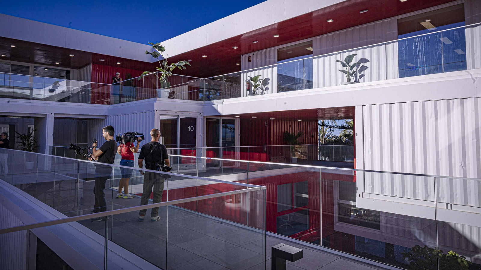 Las imágenes del interior de la Zona Base de Incubazul en Cádiz