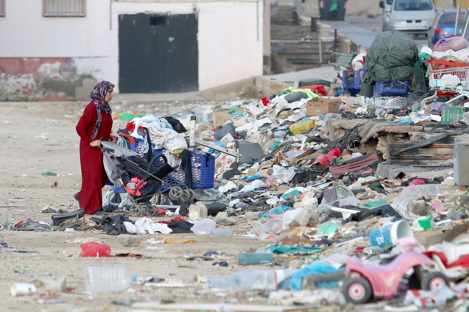 Las imágenes de la basura producida por el mercadillo de El Puche