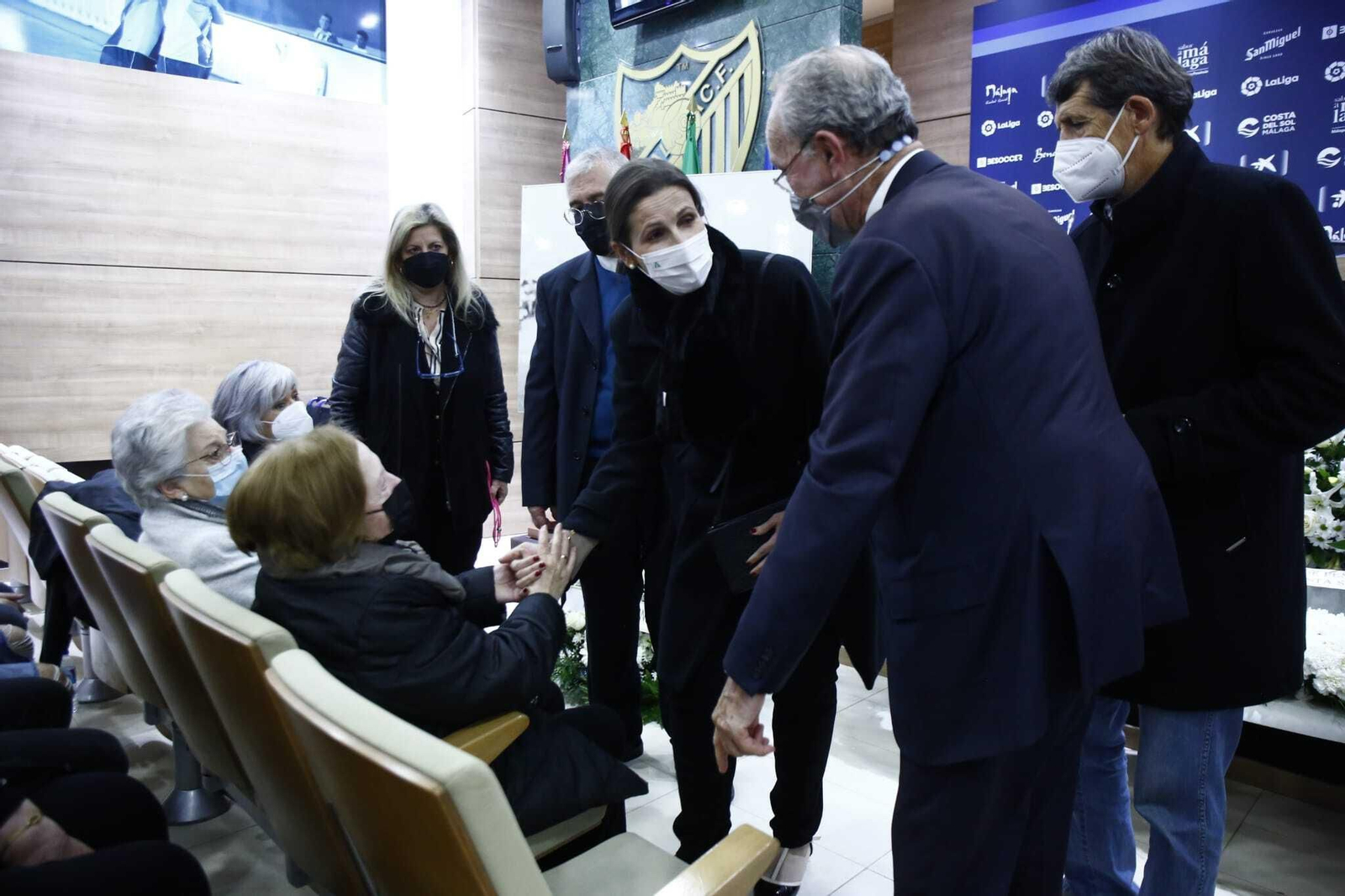 El malaguismo despide en La Rosaleda a Antonio Benítez