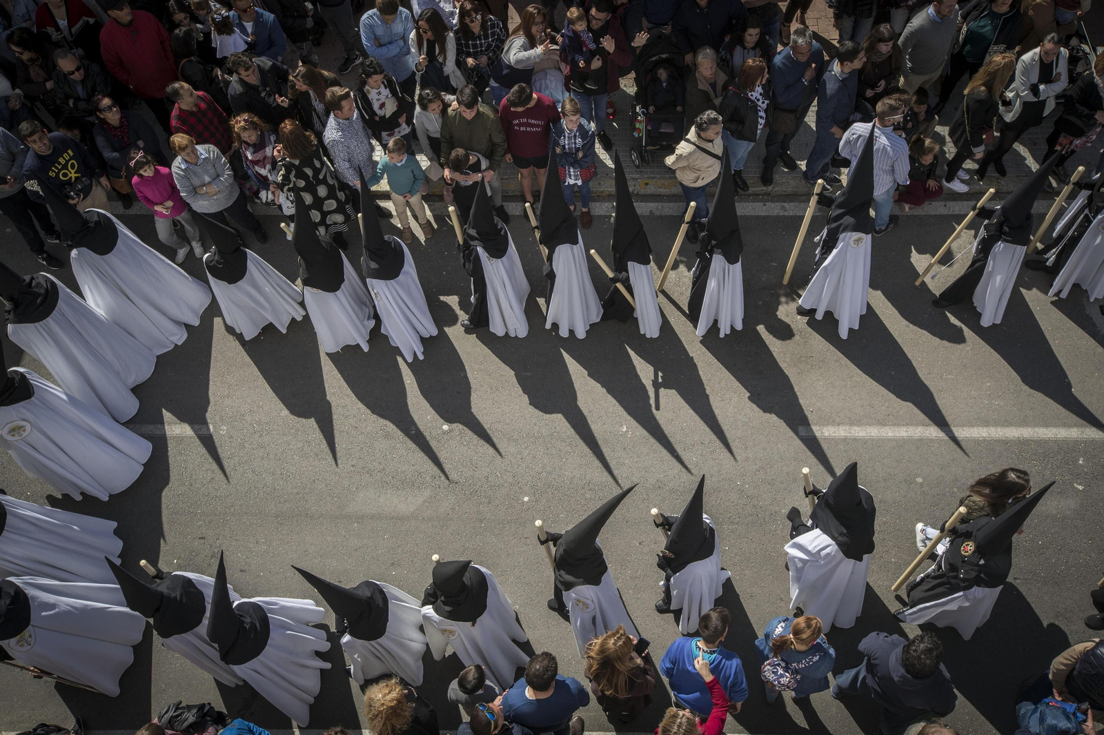 Las imágenes del Jueves Santo en San Fernando