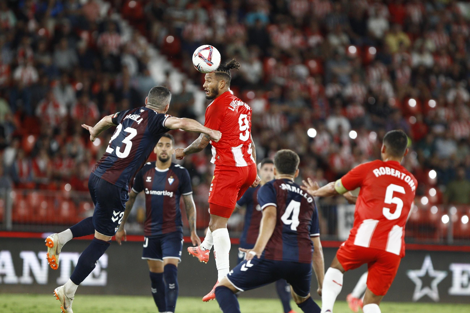 Las imágenes del partido de fútbol U.D. Almería-S.D. Eibar