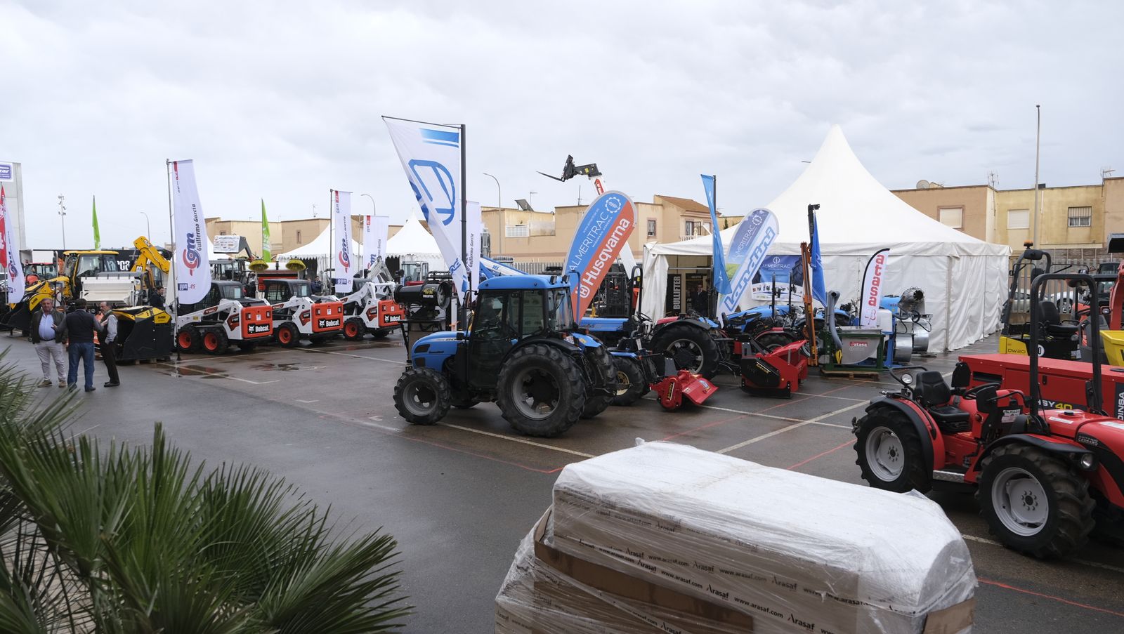 Imágenes del primer día de Expolevante Níjar.