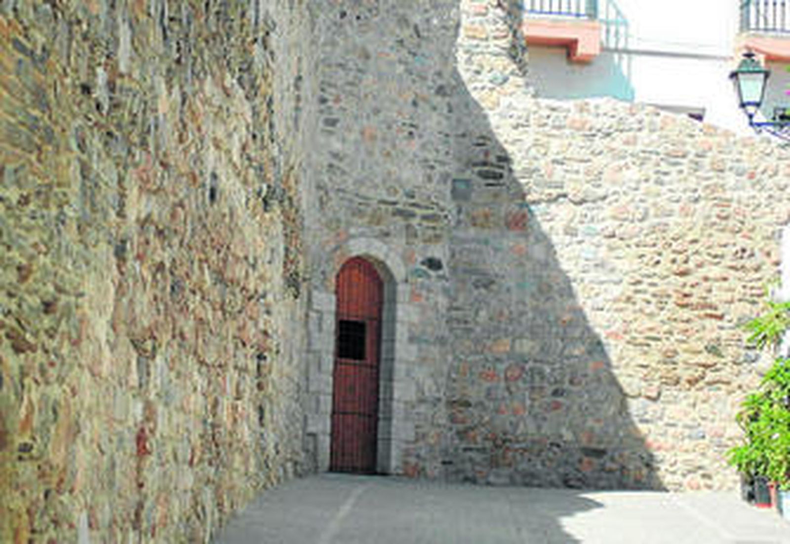 Interior de las murallas del municipio de Adra.
