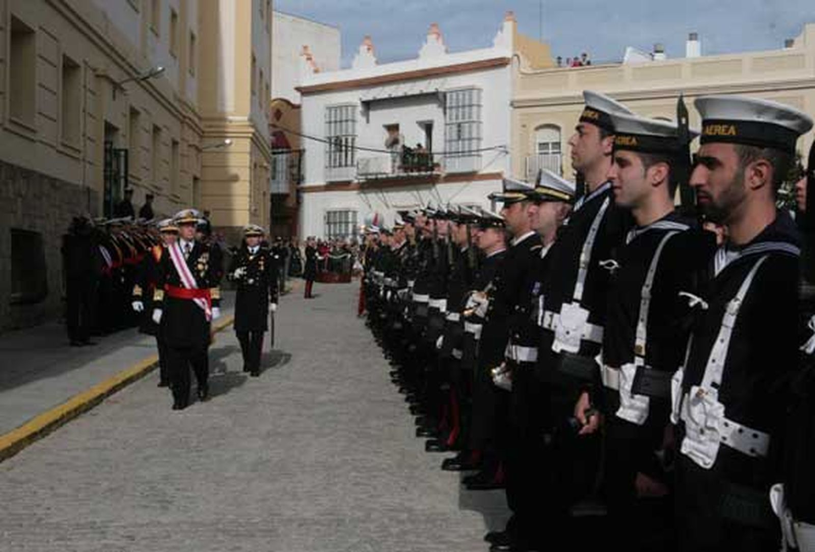 El almirante de la Flota habló del pasado y el futuro de las Fuerzas Armadas en la Antigua Capitanía General de la Defensa

Foto: Elias Pimentel