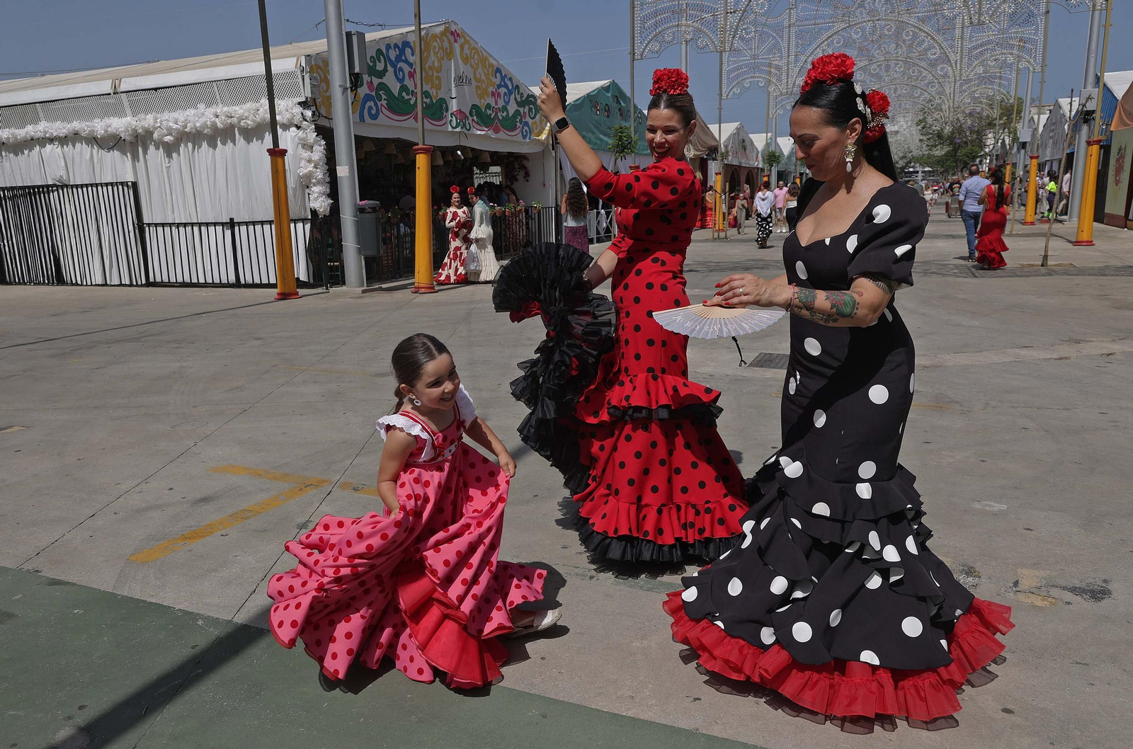 Búscate en las fotos del Domingo por Sevillanas de la Feria Real de Algeciras 2025