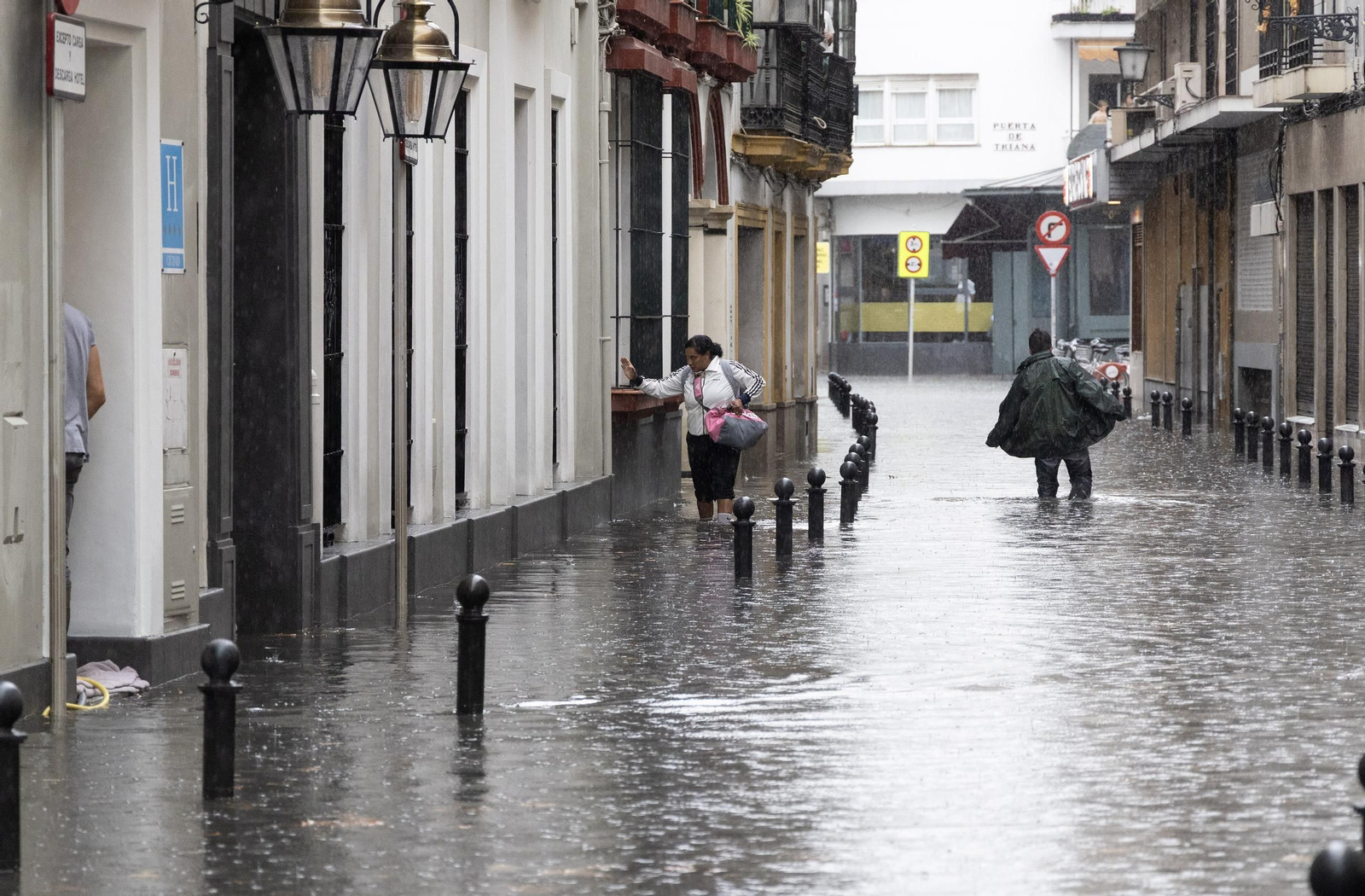 El centro de Sevilla anegado, todas las fotos.