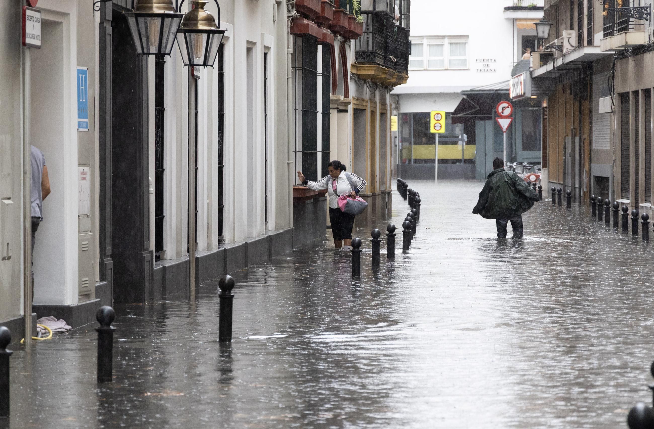 Los grandes diluvios de Sevilla: un repaso a los días con más lluvia desde 1920