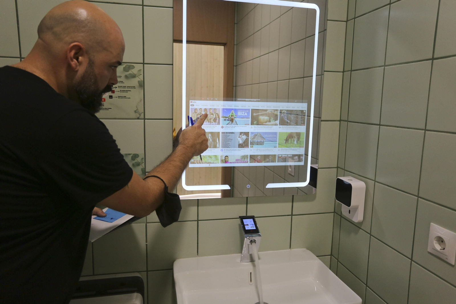 Las fotos del hotel del futuro que aterriza en Málaga