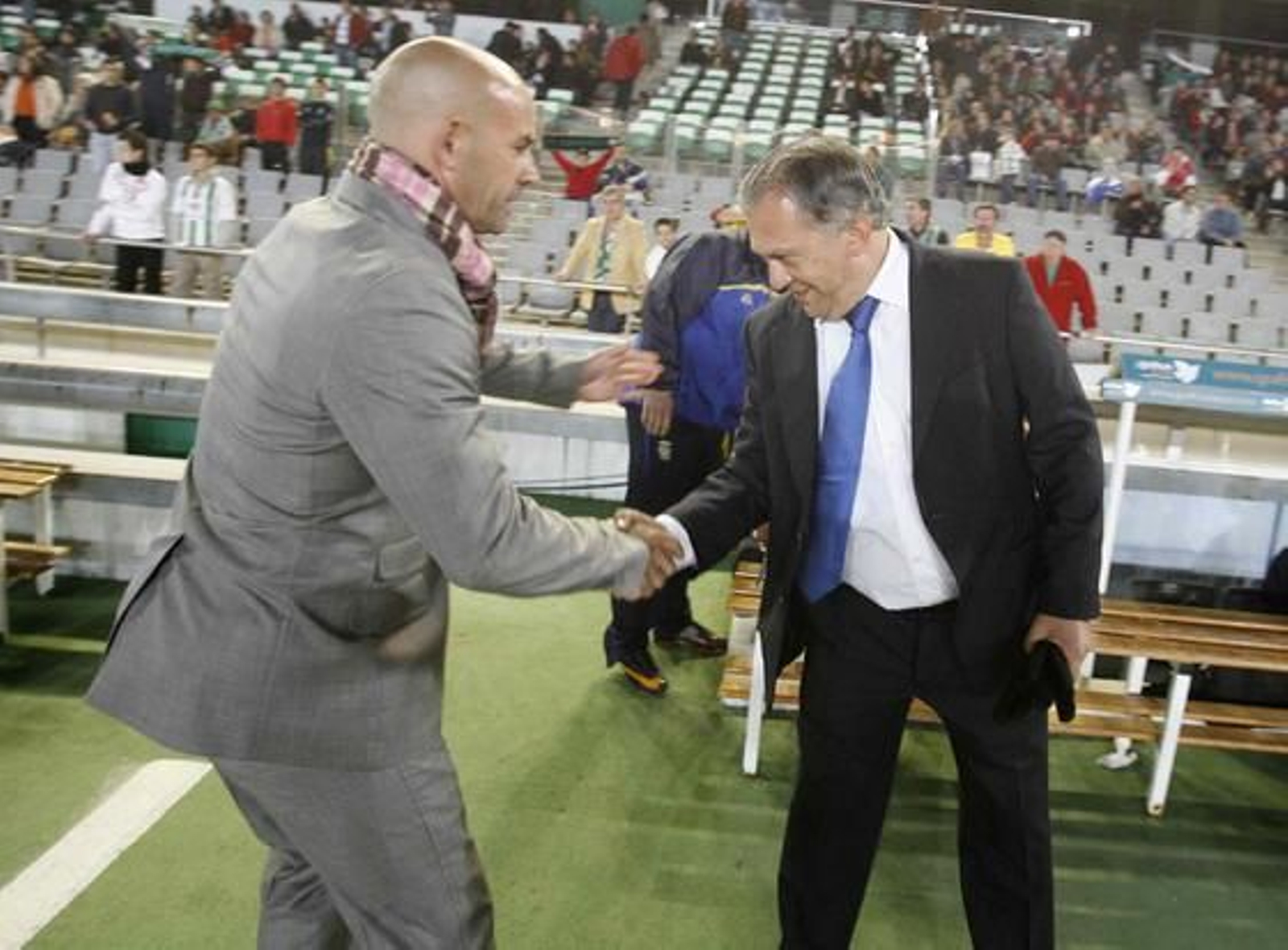 El Córdoba acosa desde el inicio la portería rival y se sobrepone a un penalti fallado por Vitolo con un golazo de Javi Patiño.

Foto: Álvaro Carmona