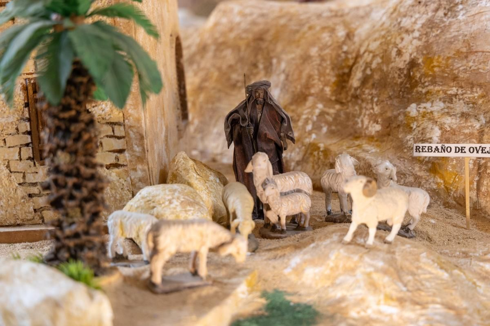 En imágenes: así es el Belén Bíblico con más de un millar de piezas artesanas de los abuelos María y Rafael