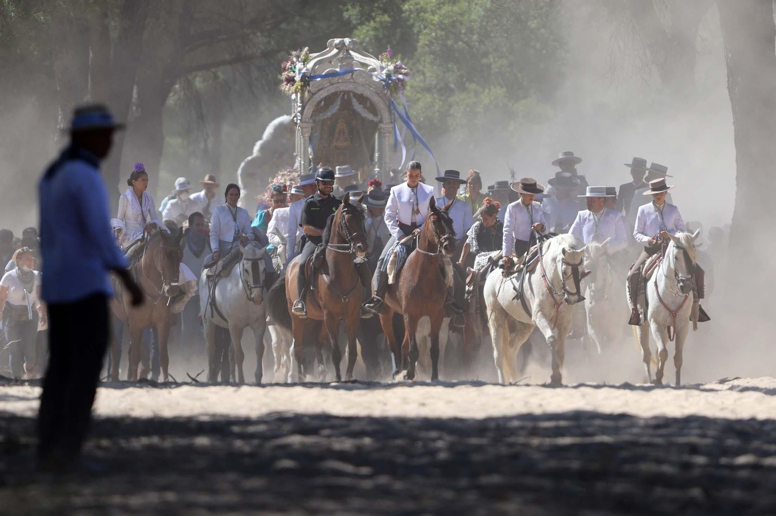 Las mejores imágenes de la Hermandad del Rocío de Huelva en el camino hacia El Rocío