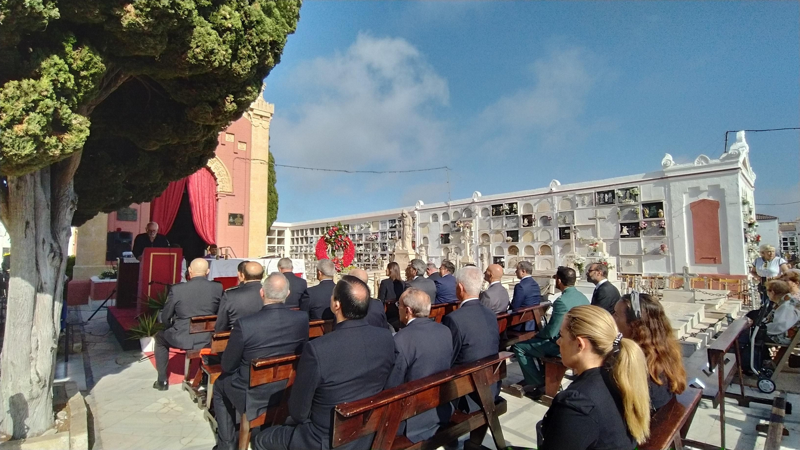 Día de los Difuntos en el cementerio de la ciudad de San Fernando