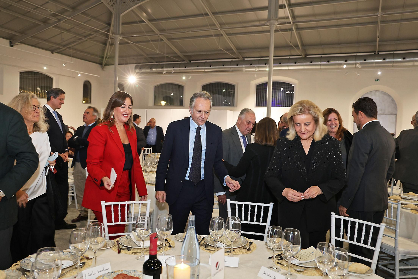 Imágenes de los invitados a la gala de los  37 premios Onubenses del Año