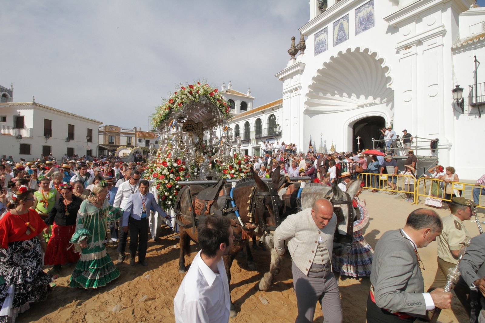 Imágenes de la presentación de la Hermandad de Emigrantes