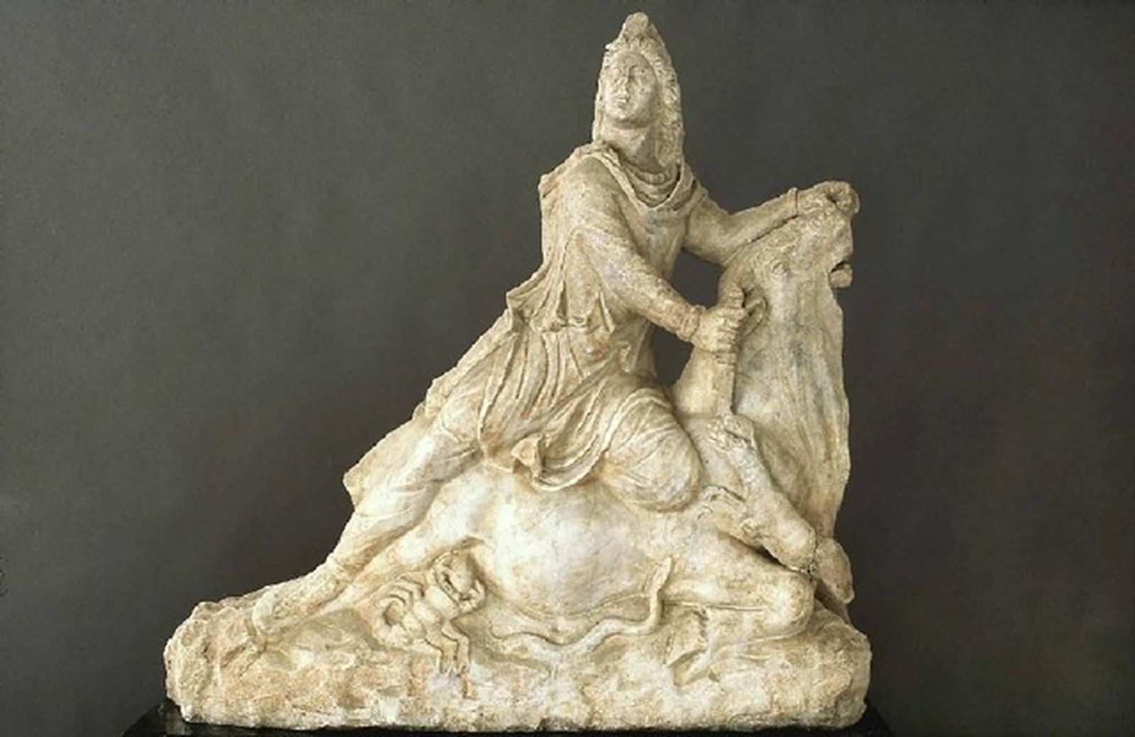 La escultura romana del dios Mihtra.