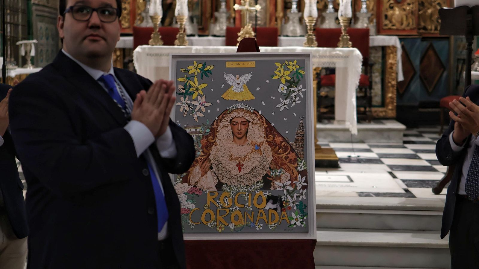 Federico, con su cartel de la coronación de la Virgen del Rocío Federico, con su cartel de la coronación de la Virgen del Rocío