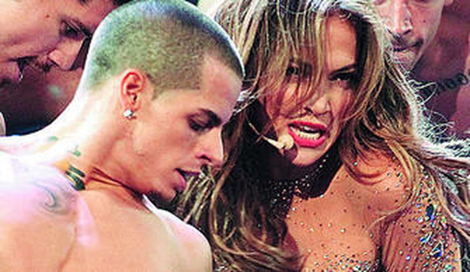 La cantante durante una actuación junto a su coreógrafo y futuro marido Casper Smart, 18 años más joven que ella.