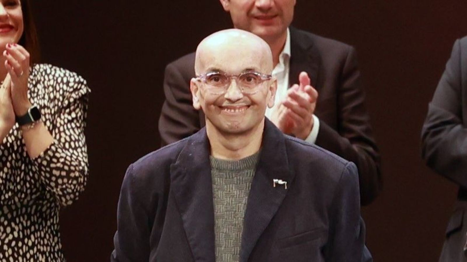 José Antonio Flores 'El ensaladilla' cuanbdo recibió en 2024 el Antifaz de Oro.