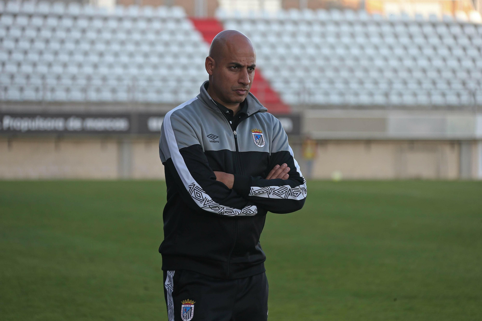 Nafti sigue con atención el duelo en el Nuevo Mirador.