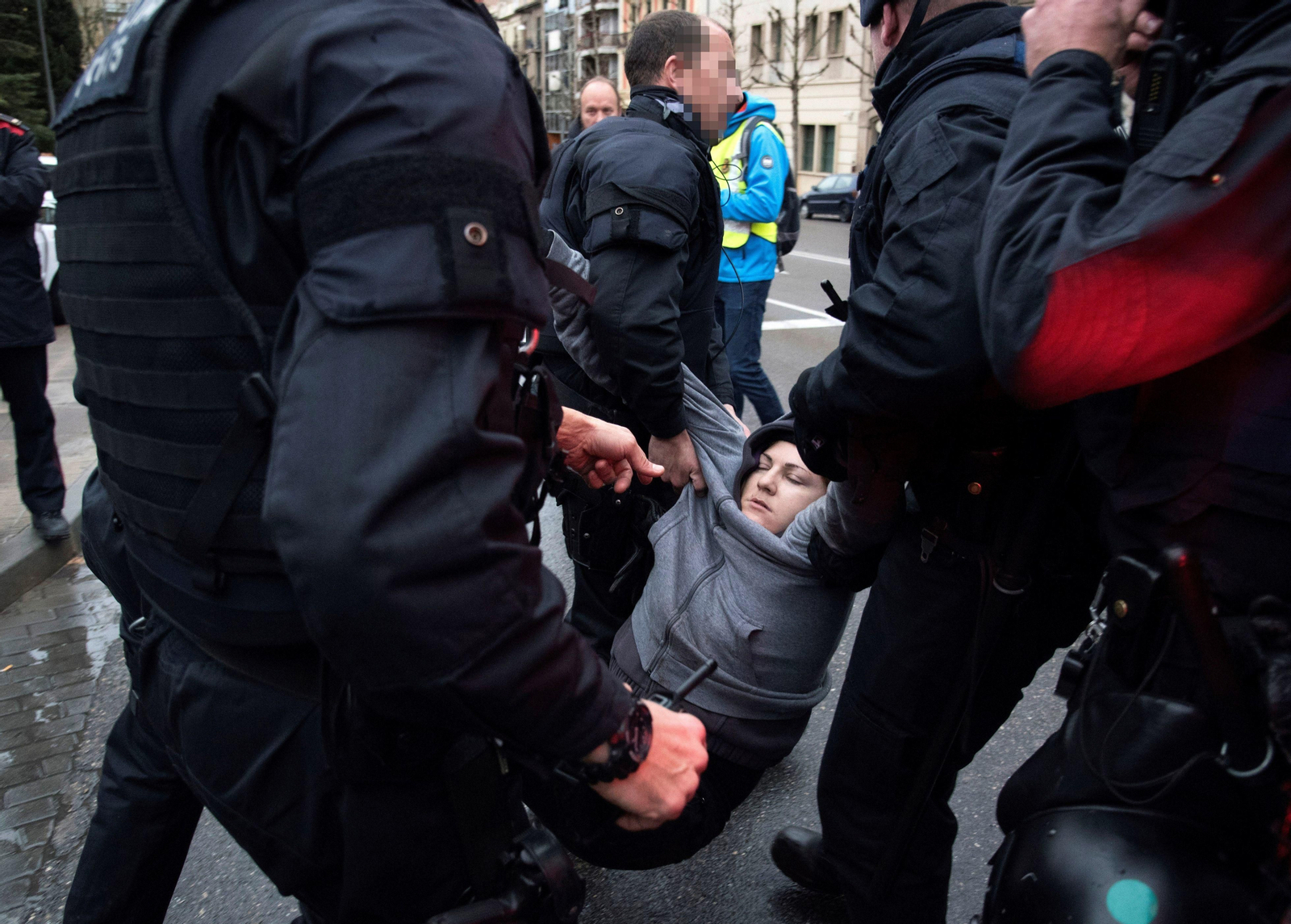Las imágenes del traslado de obras de arte a Sijena