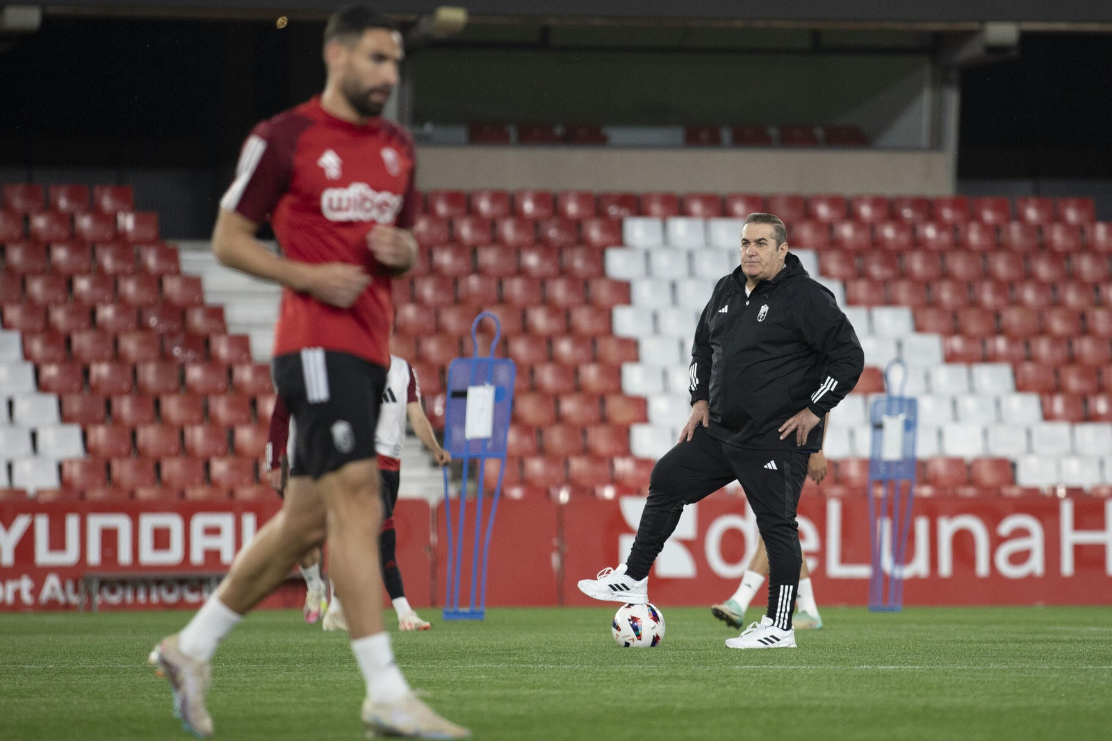 Así fue el primer entrenamiento de José Ramón Sandoval en el Granada CF