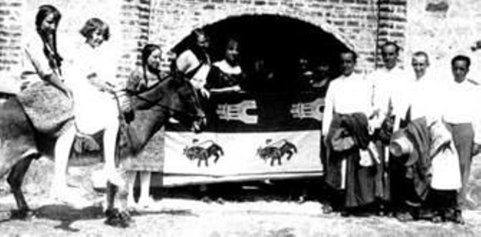 La familia Borbón-Orleans, entrañable para los sevillanos