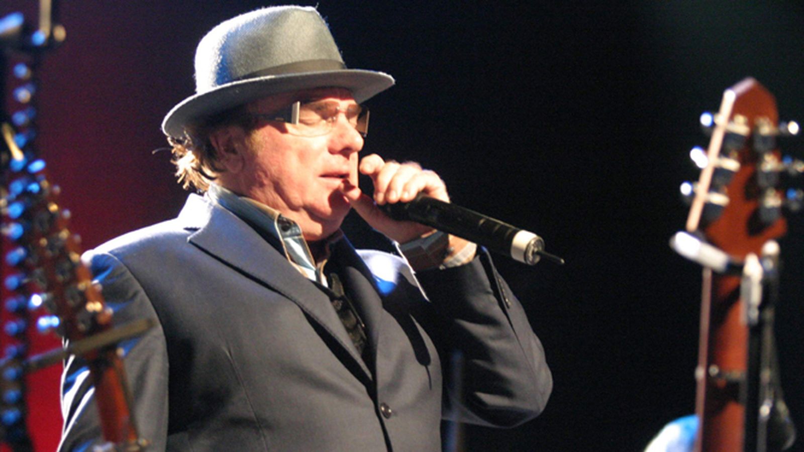 Van Morrison, durante un concierto.