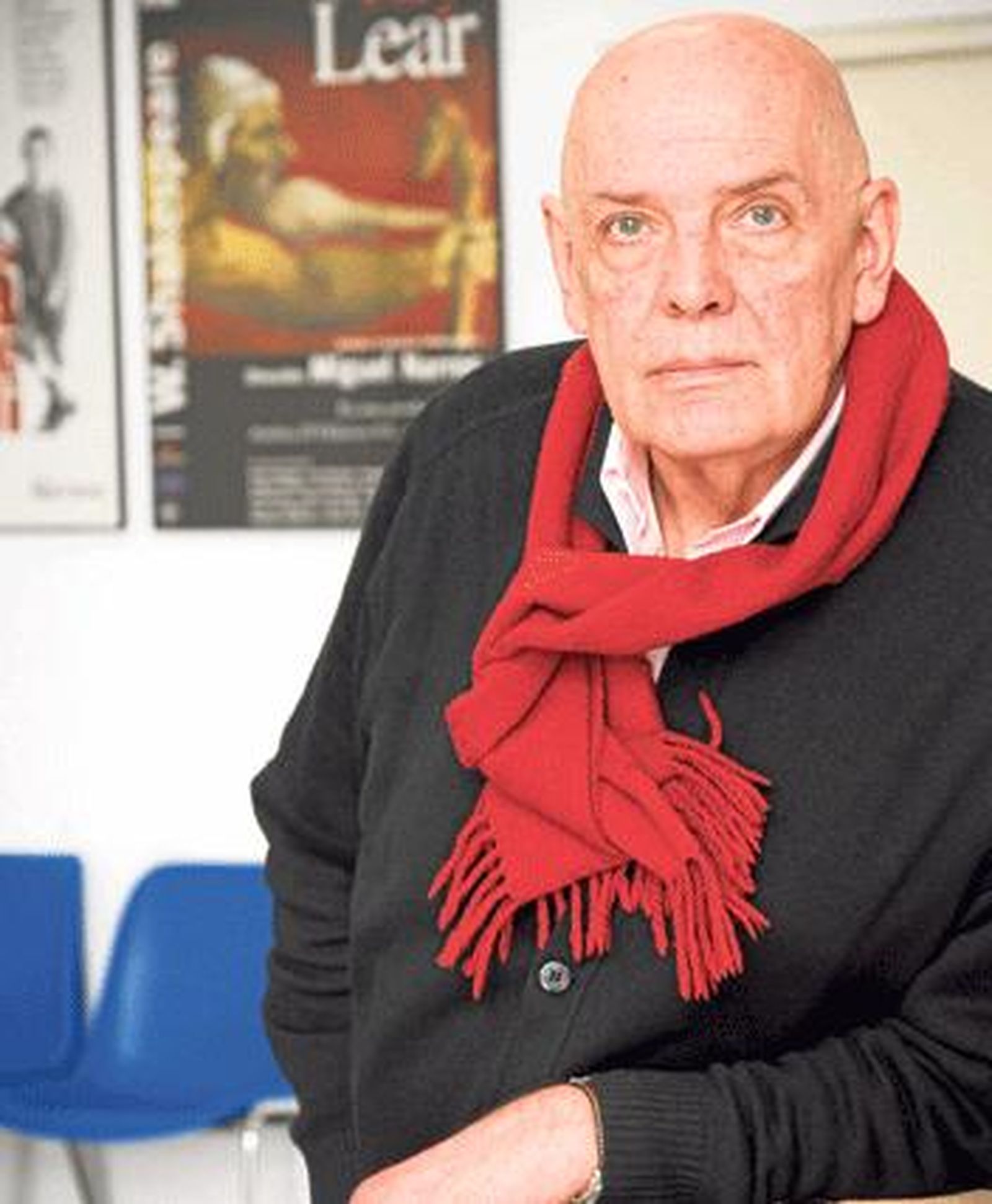 "Los grandes autores están por encima de la política"