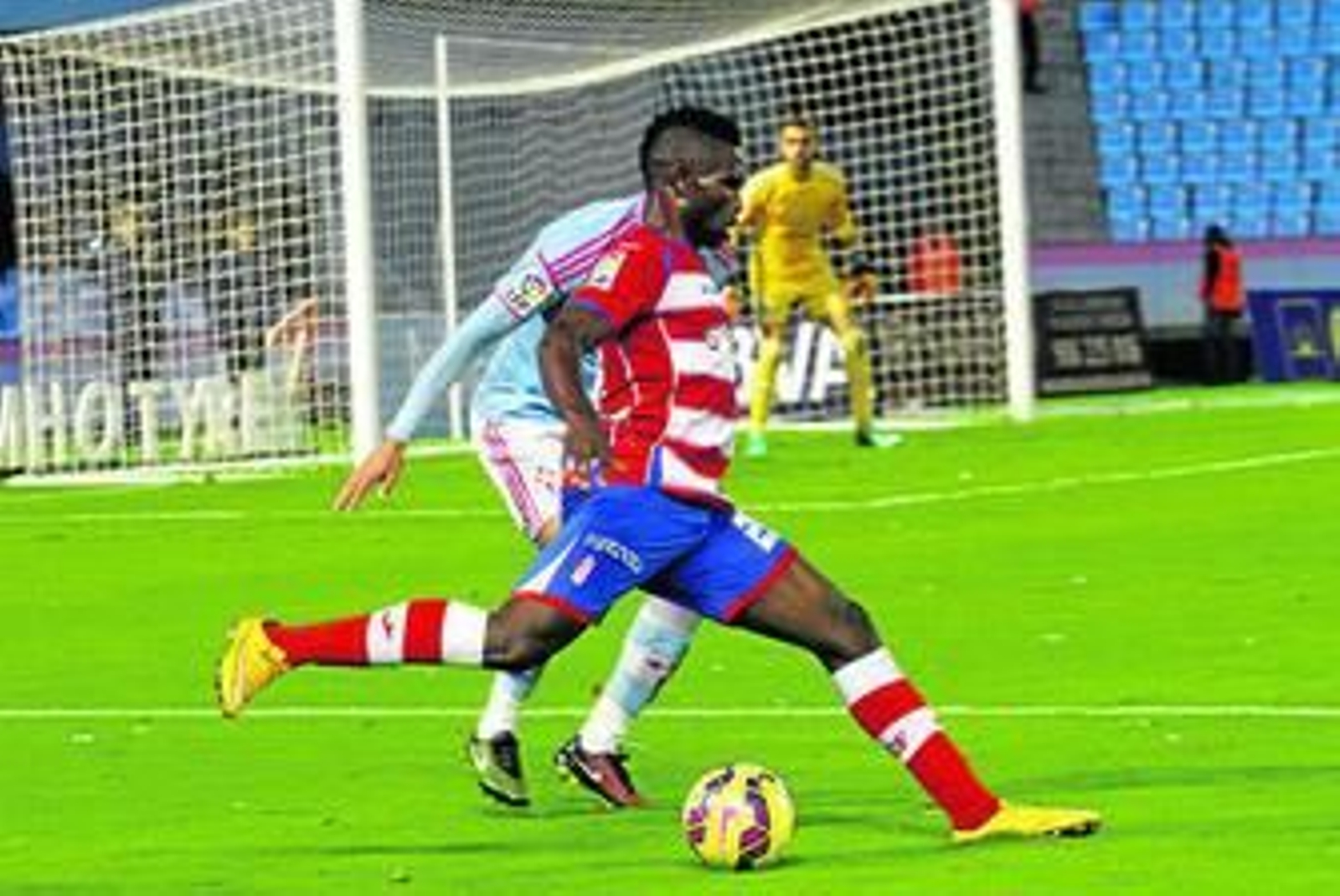 El joven Success fue uno de los destacados del Granada CF en los segundos 45 minutos.