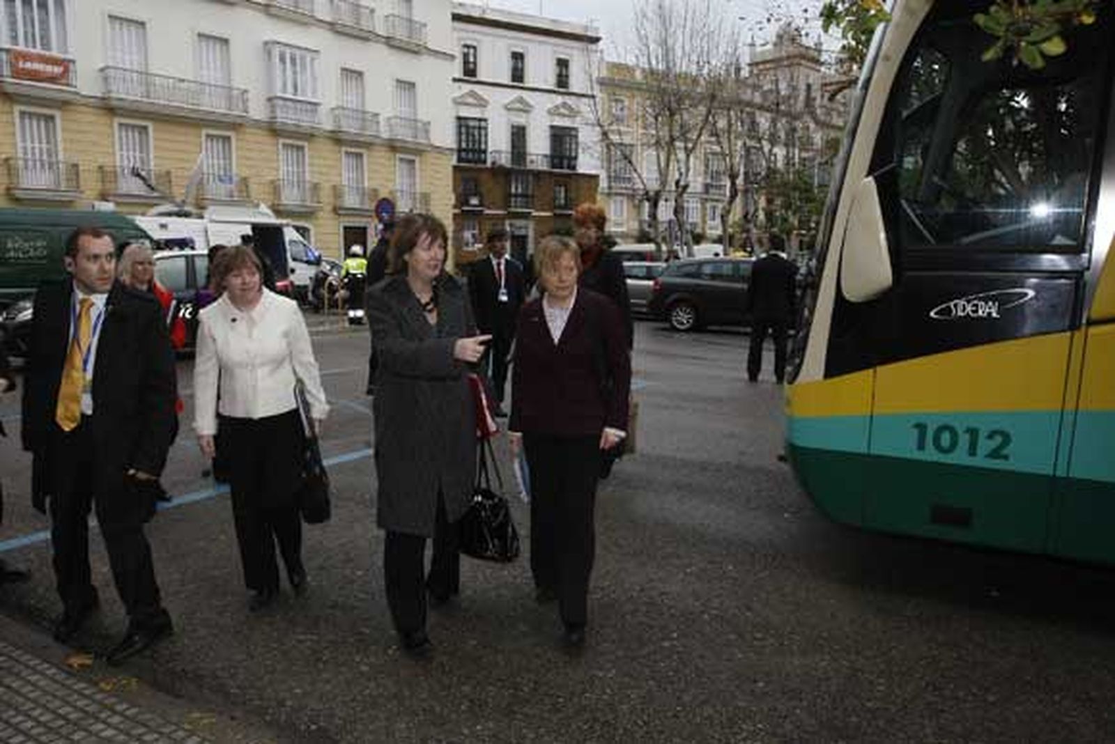 Con motivo de la presidencia española de la UE, las ministras se plantean desde Cádiz el reto de la "igualdad real"

Foto: Joaquin Pino-Joaquin Hernandez Kiki