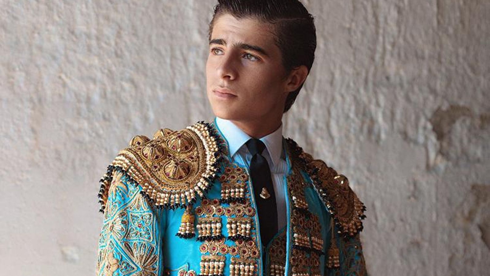 Martín Morilla es hijo del taurino Manuel Morilla e hijo del imaginero Manuel Martín Nieto. Martín Morilla es hijo del taurino Manuel Morilla e hijo del imaginero Manuel Martín Nieto.