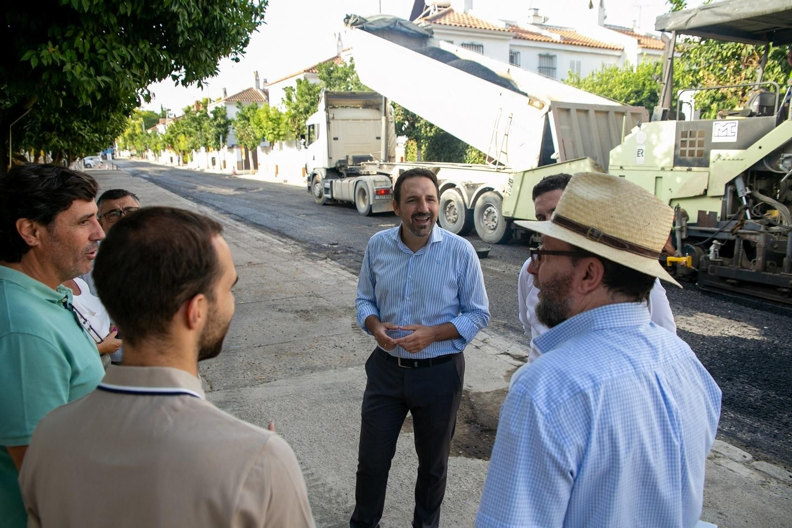 El Ayuntamiento de Sevilla ejecuta desde mayo una decena de mejoras en el viario de los barrios del Distrito Este-Alcosa-Torreblanca con una inversión de 235.000 euros