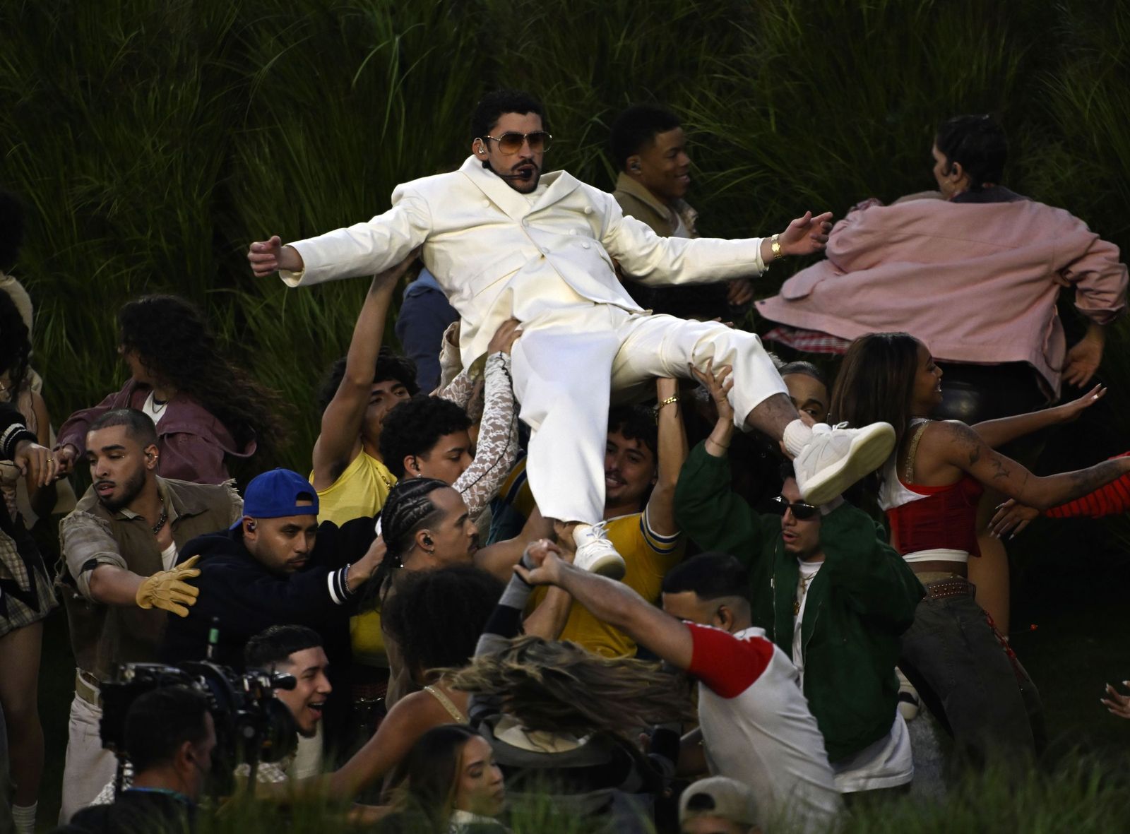 Las mejores fotos de la Super Bowl con la actuación de Bad Bunny