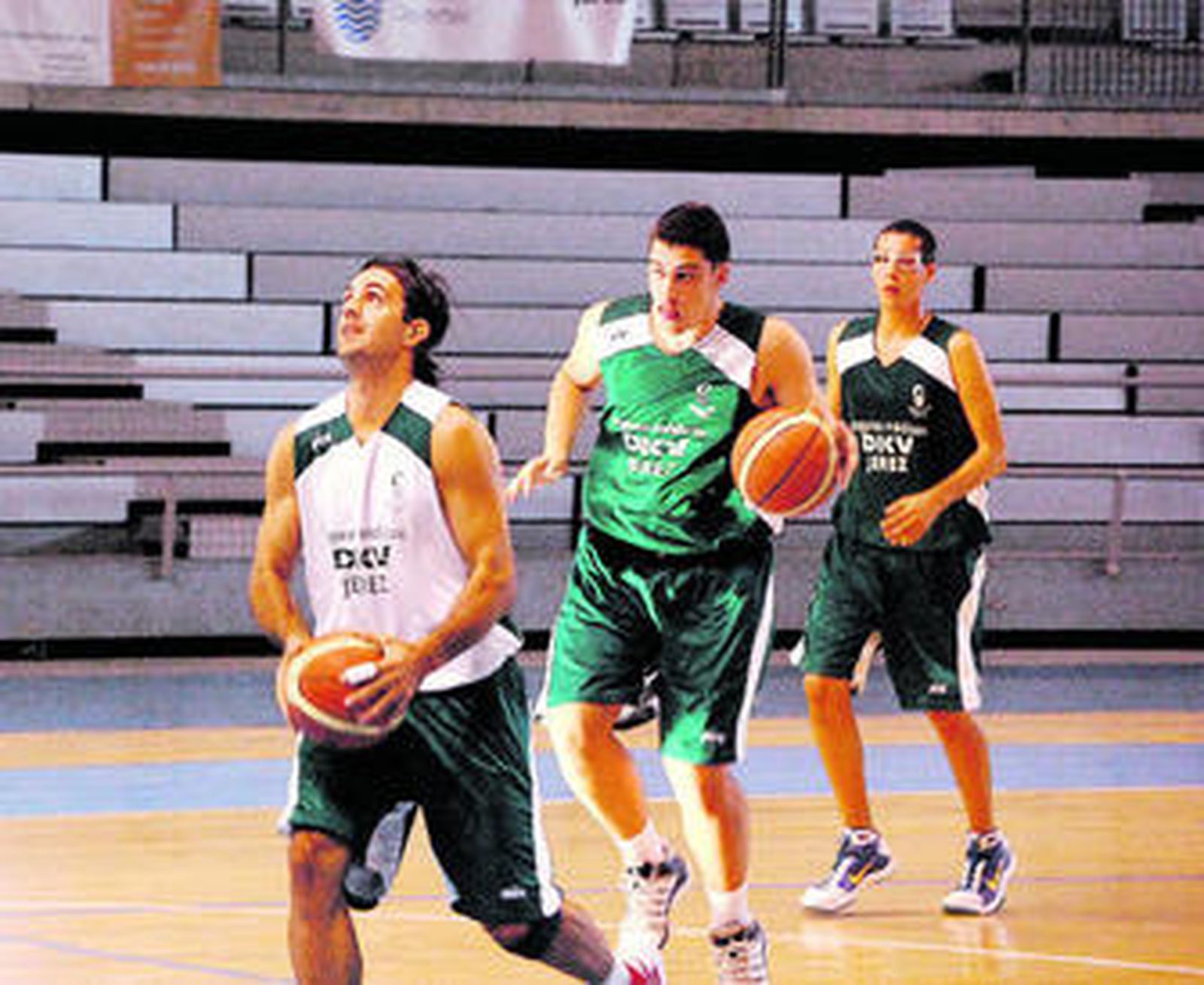 Julián Horacio López, Pineda y Valderrama, bastiones del DKV.