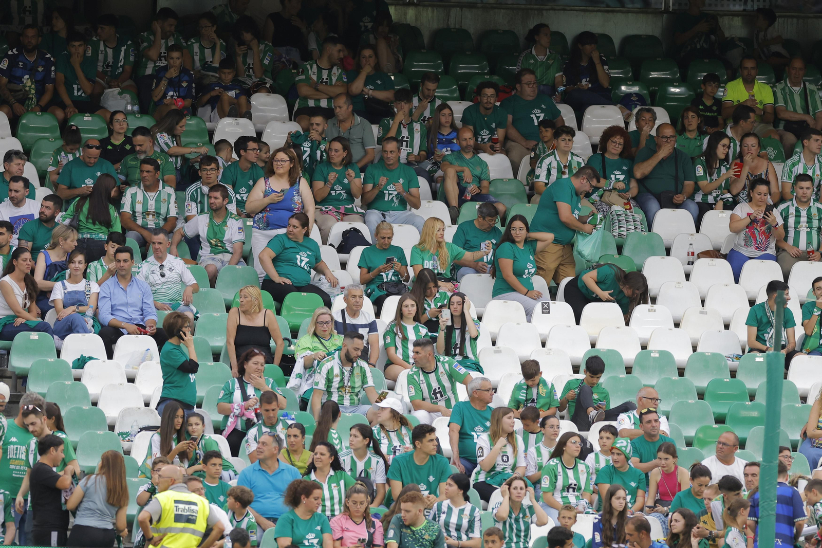 Búscate en las fotos de la despedida de Joaquín