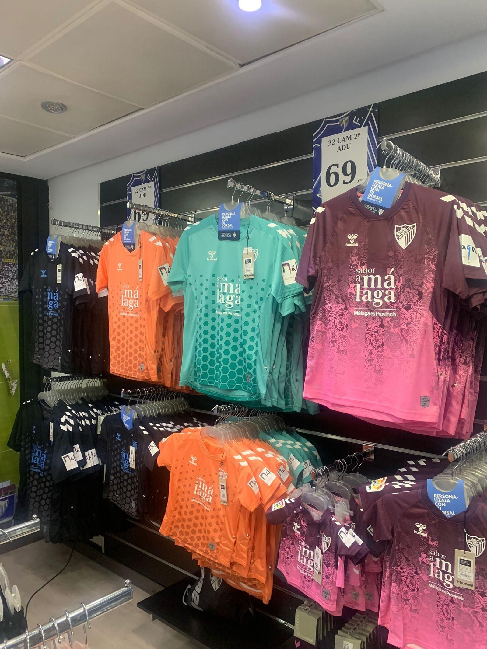 Los novedosos productos del Málaga CF en tiendas