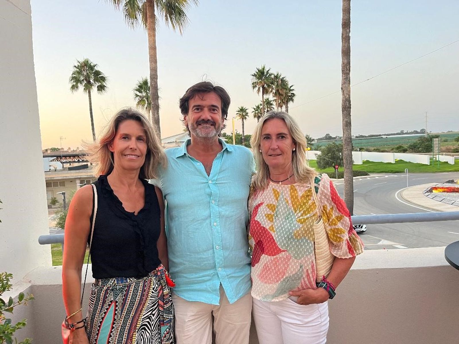 Maria Ansorena, Pablo Velasco de Torres y Begoña Goenechea, coincidieron en el festejo.