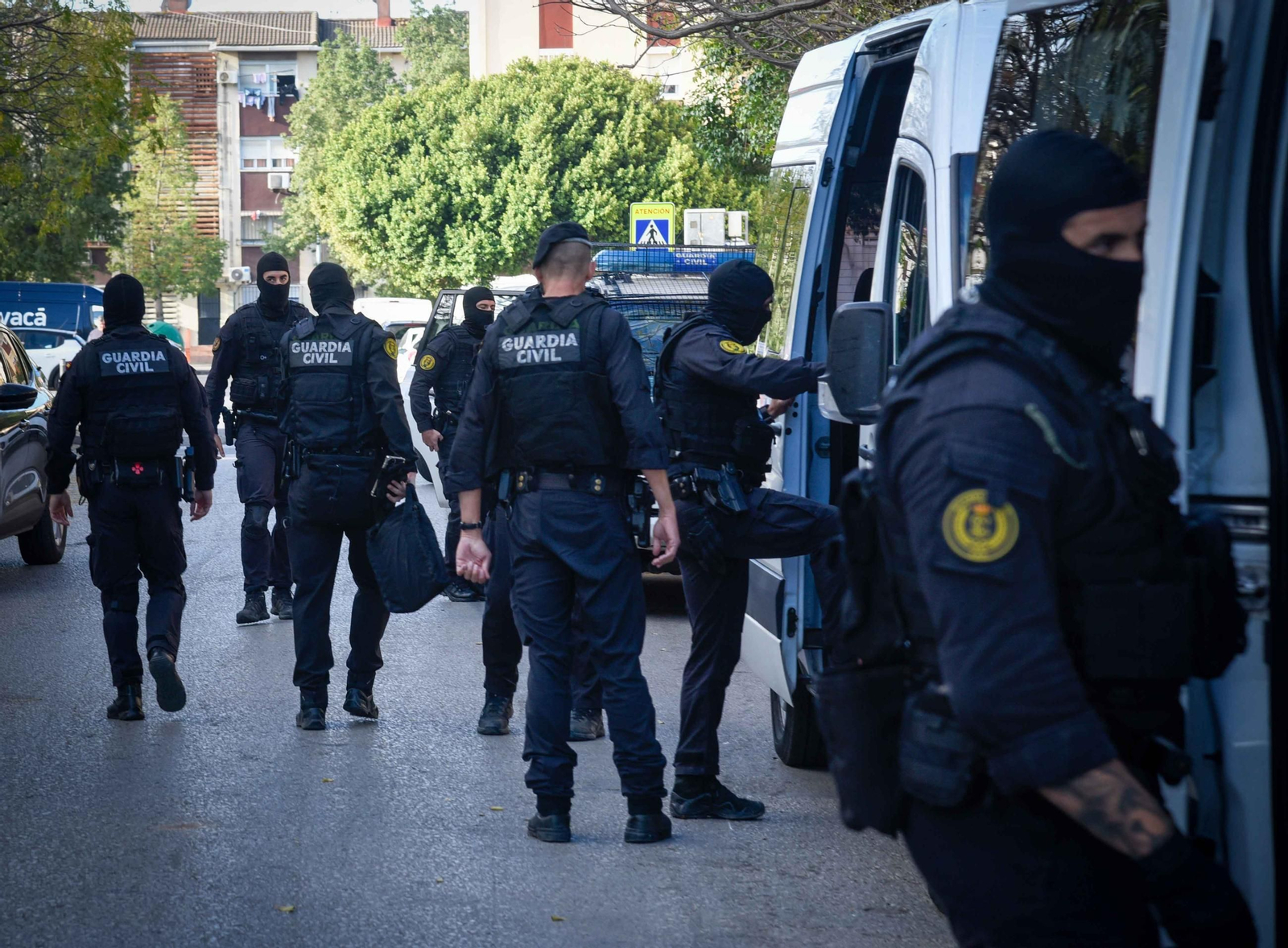 Las imágenes de la operación policial en las Tres Mil Viviendas