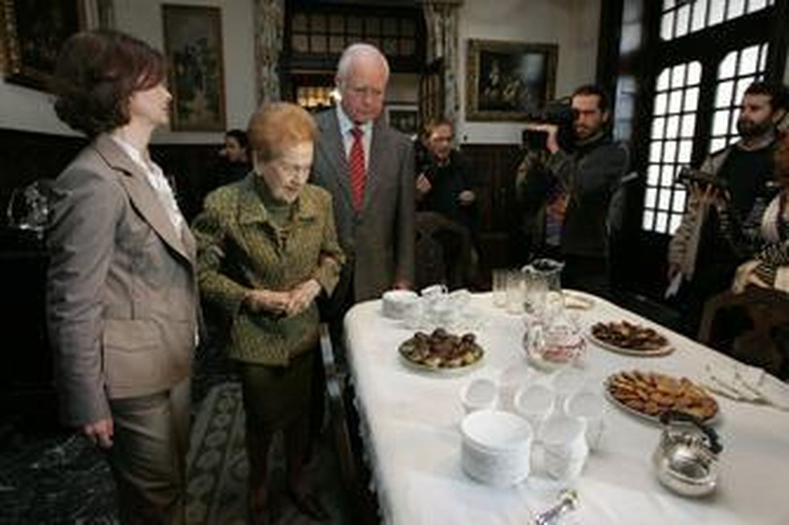 César Torres Díaz con su tía Doña Pakyta