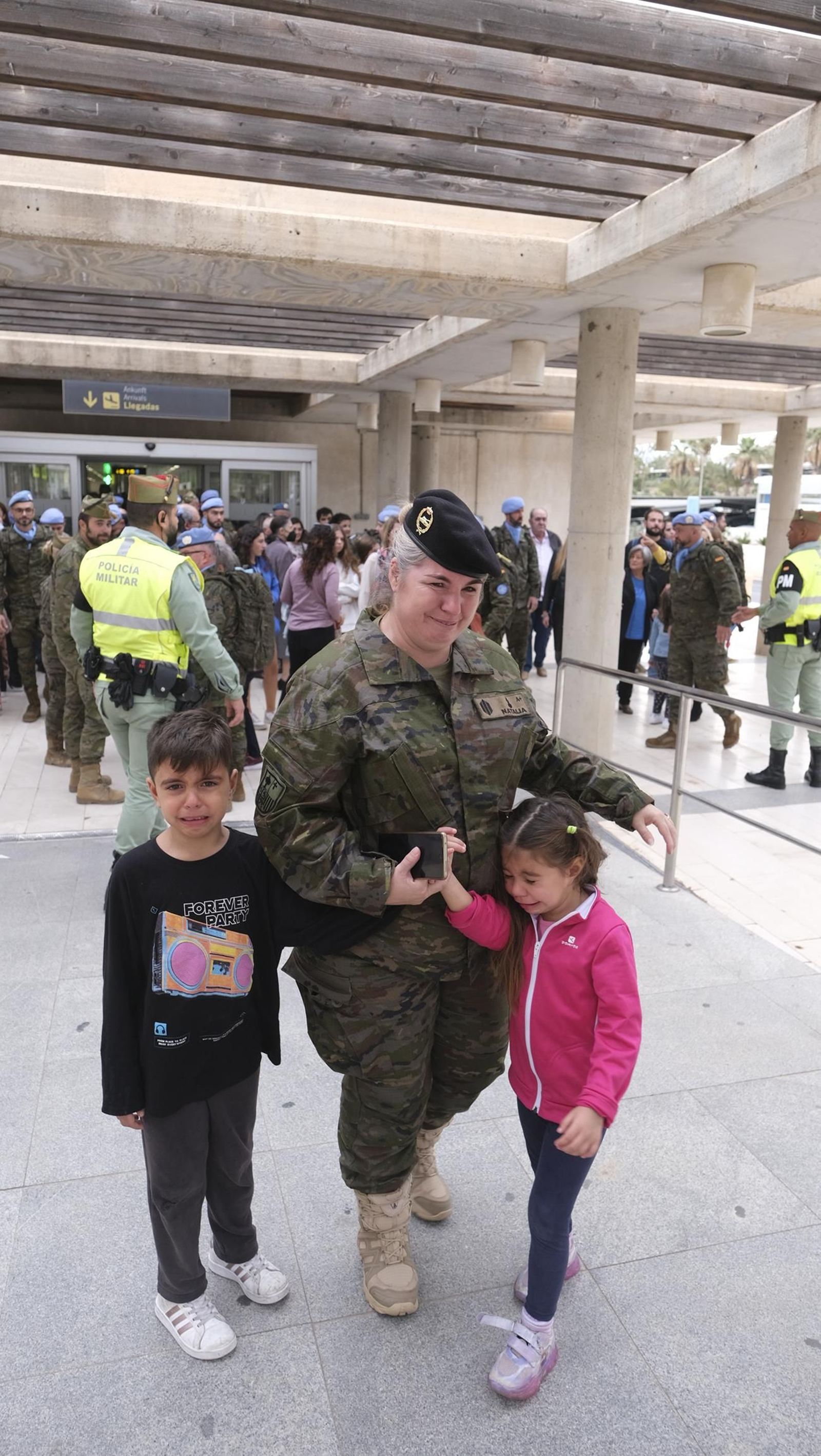 Imágenes de la salida del segundo contingente de La Legión con destino el Líbano
