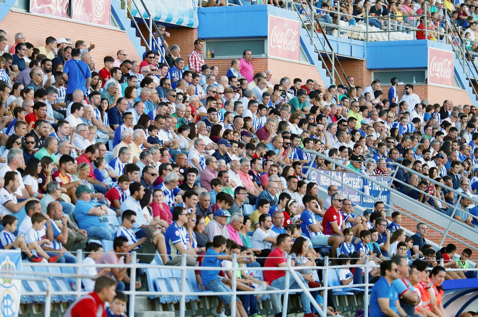 Imágenes del mejor ambiente en el Estadio Nuevo Colombino